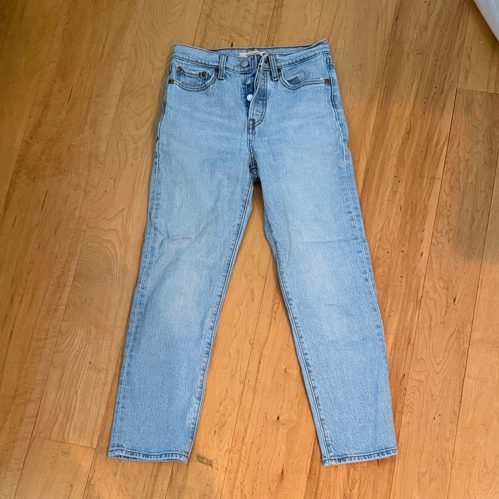 Levi’s light wash jeans